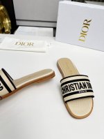 cd迪奥女士老花刺绣皮底拖鞋 克里斯丁迪奥一直是华丽与高雅的代名词，Oblique 印花棉质刺绣鞋面，原版定型，全套包装 面料: 原版定制进口Oblique 印