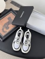 Chanel 25K经典拼色熊猫运动休闲鞋 百搭小白鞋 款式搭配不会出错 撞色搭配活力满满啊 侧面大Logo 上脚很秀气 鞋面牛皮 原版大底 Size:35-4