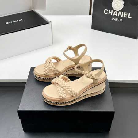 工厂价 高版本！！太美啦Chanel2045新款链条厚底高跟防水台高凉鞋 拖鞋真的太美啦吧！香奈儿属于夏天的颜色仙女必备爆款太喜欢这双鞋了Chanel 25P坡 - 点击图像关闭