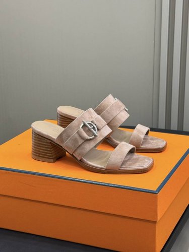 hermes Kute凉鞋新品 小牛皮高跟凉鞋 搭配标志性Glenan鞋扣 航海风格 打造都市优雅造型 鞋跟高度 6厘米 size 35-41