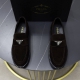 出厂价： 顶级原单 品牌：Prada 普拉达 标准码：男码38 44 45可以定做 等级：官网同款 材料：原版牛皮 牛皮内里 橡胶柔软耐磨大底 款式类别：休闲运