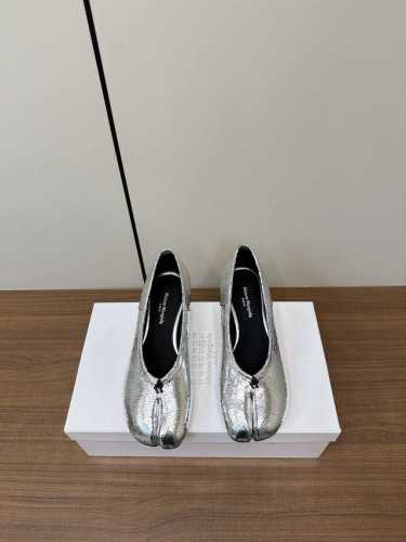 Maison Margiel*玛吉拉Mm6时尚潮流分趾鞋 平底鞋 P360 独家新品最高版本买手代购1:1完美复刻 猪蹄平底分趾Tabi凉鞋单鞋 原版开模双层真