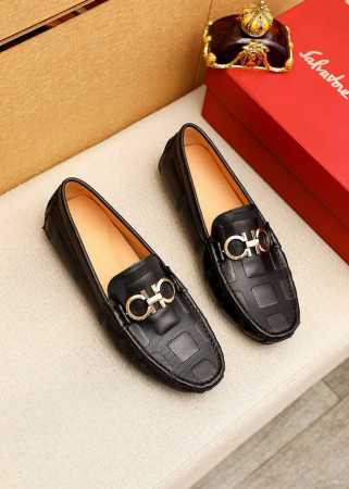 商品商标：Ferragamo 菲拉格慕 豆豆鞋 正码码数: 38-44 45.46订制 商品材料：精选 进口小牛皮压花鞋面+经典五金扣，进口猪皮内里。强烈立体视 - 点击图像关闭