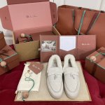 代购级版本 Loro Piana2024Open walk 秋冬海狸毛系列！ 秋冬怎么可以没有一个软糯糯的保暖神器，承包你冬天的御寒，一直以来以高级简约的设计风