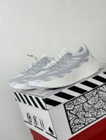 的 阿迪 AD Adizero Aruku White Pure Ruby 快跑系列低帮轻量厚底透气休闲运动慢跑鞋货号：JQ7415尺码：36 36 37 38