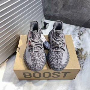 出厂340新灰橙 款号：2203 原厂级 Adidas Yeezy 350 官网同步 德国“Basf”巴斯夫原料，阿迪达斯指定“宜丰”发泡厂原底；2、阿迪达斯指