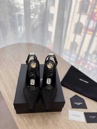 出厂 顶级版本 Saint Lauren* 圣罗兰Ysl 25Ss 春夏全新走秀款大水钻高跟鞋凉鞋 唯有Ysl最懂女人心，不接受反驳，超级无敌女人味神器，女人必