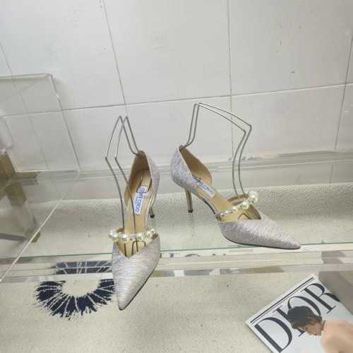 Jimmy Choo 周仰杰经典珍珠带尖头高跟鞋，我们家Jc一如既往品质优越 低调不失华丽 性感又不显张扬说的就是这款 上脚太好看了 鞋型是大家都爱的秀气款 非