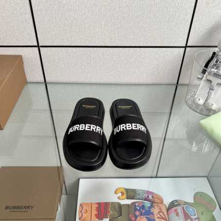 P290 Burberry巴宝莉新款拖鞋．采用复杂的工序制造而成．绝对高品质！进口牛皮面、网状结构帮面．加上Logo的点缀，太酷了 配全套专柜包装 码数：35－ - 点击图像关闭