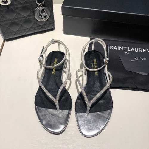 330 Saint Laurent 圣罗兰 夏日清凉爆款，闪亮登场！ 进口澳钻+意大利真皮大底。 平底凉鞋 颜色:黑色，金色，银色 Size:35-40 40