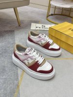 皮面款 最新厚底版面 Fendi芬迪2024新款厚底板鞋休闲运动鞋 Fd 厚底match 升级新款 全皮面拼接 新鲜血液注入加ff复古的设计 超好看百搭 鞋面胶