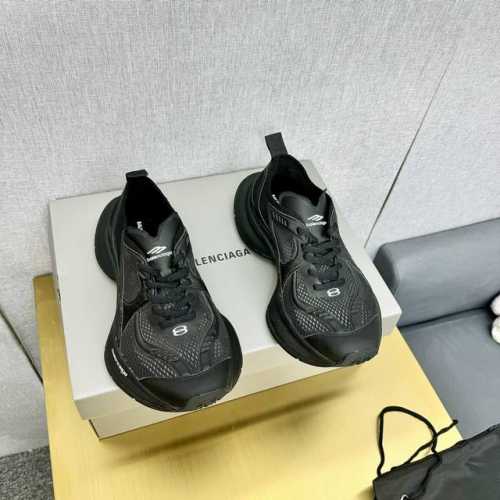 顶级版本 Balenciaga 巴黎世家 老爹鞋鞋 休闲拖鞋系列推出探索时尚界对于原创与挪用的概念。亚力山卓米开理以全新系列致敬传承与经典，以标志性balenc