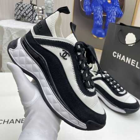 出厂 香奈儿 Chanel小香家高版本 最新最新气垫底运动鞋 今年最新款大底 相比以前的版面 这款上脚更加柔软舒服 超好穿的一款，整个鞋是很轻的，并且有内增高， - 点击图像关闭