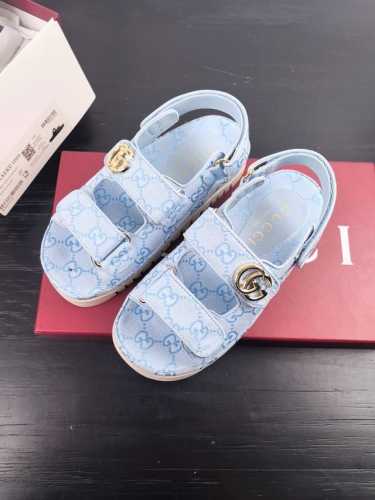 古驰新品魔术贴沙滩拖鞋 钻G扣皮面拖鞋 百搭M多裙子 裤子 网红搭配不同颜色袜子穿也超级洋气 size 35 39 40定做不退换