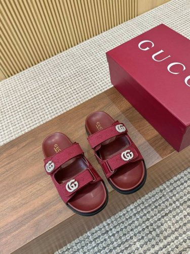 2025[皮面 ][布面 ]福利新品厚底Gucci互扣式刺绣大G横带穆勒鞋 原版一比一复制，最高版本所有材质细节均与Yb一致 常年做货。 面料：进口牛皮和双G皮