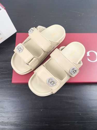 古驰新品魔术贴沙滩拖鞋 钻G扣皮面拖鞋 百搭M多裙子 裤子 网红搭配不同颜色袜子穿也超级洋气 size 35 39 40定做不退换
