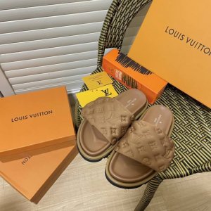 出厂 Louis Vuitton 路易威登专柜 顶级首发 八色发售 Lv印花魔术贴拖鞋 官网同步 时尚穿搭 明星同款 原标 原盒 正确版本 定制印花鞋面 内里真