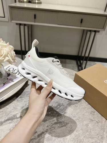 最新运动鞋 全套包装舒适度百分百 时尚又运动 众多明星同款 时尚界的一款联名爆款爆动时尚圈 Loewe X On昂跑cloudtilt 罗意威 联名轻量运动休闲