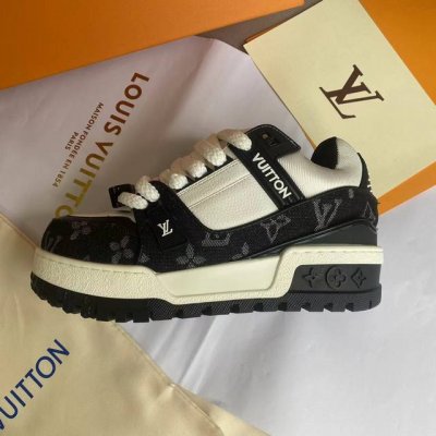 橙子出厂价p Louis Vuitton 路易威登 Lv Trainer 运动鞋 面包鞋 休闲板鞋 滑板鞋 情侣款 胖丁 胖墩墩 胖嘟嘟 男女同款 鞋面：头层牛