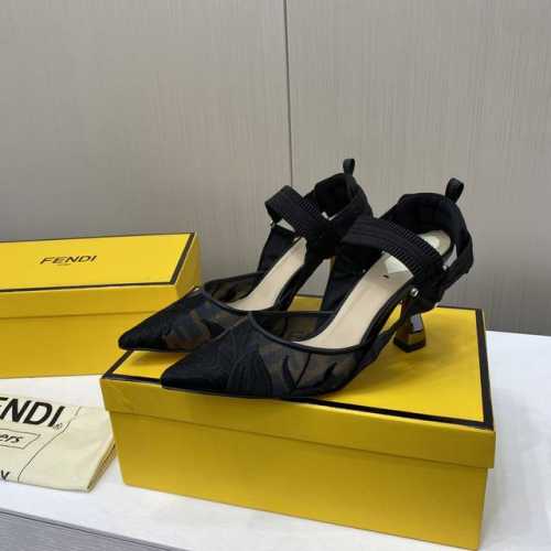 出厂价P P380 顶级品质 Fendi 24Ss 芬迪系列 双Ff 尖头 高跟 凉鞋 每年必备Ff拖今年还加了新的系列，美到无法言喻 绝好的穿着舒适感可是经典