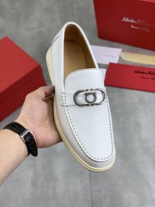 工厂p价p 实价 水染牛里 Salvatore Ferragamo 菲拉格慕 男士最新款休闲商务皮鞋 同步上市 面料采用专用进口原版荔枝纹小牛皮 内里采用进口水