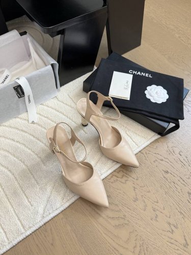 chanel 25C新款玛丽珍尖头单鞋 绝美玛丽珍系列很难不爱 鞋面真丝 内里羊皮 真皮大底 Size:35-39 其他码数定做