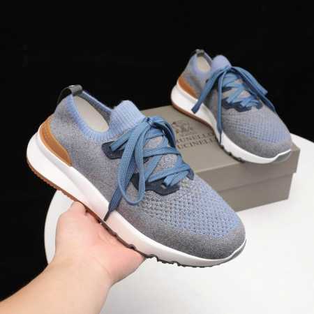 Brunello Cucinelli 2024Ss新款男士针织出货 此品牌是来自意大利的世界顶级奢侈品牌，被誉为低调奢华的 “山羊绒之王” 和 “界真正的奢侈品 - 点击图像关闭