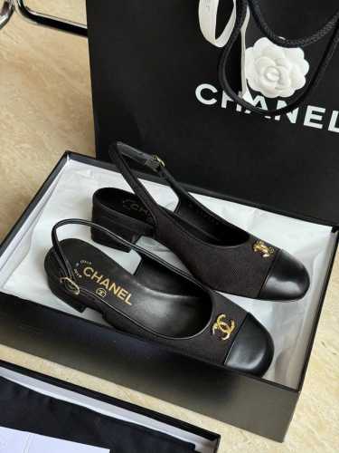 顶级版 Chane L 24A New Arrival～ 小香家24手工坊 Slingback 小方跟搭配小方头，点缀烤漆双c扣件 精致乖巧，气质拉满 小牛皮鞋
