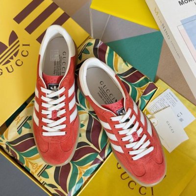 顶级版本：情侣款 Adidas X Gucci联名款Gazelle运动鞋 情侣款休闲板鞋 原版购入开发 做货 阿迪达斯X古驰世纪联名爆款 融汇两个品牌丰富且历史