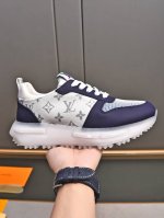 Lv 采用经典老花拼接牛皮舒适网里。私模发泡tpu透明大底，上脚超轻超舒适！完美楦型，大方时尚的设计，两色可选！码数：38–44 45 46定做
