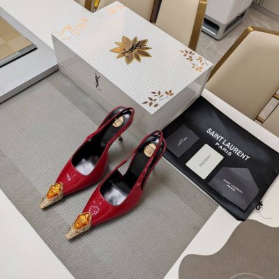 SAINT LAURENT ” SYL圣罗兰 顶级版本25SS众明星网红追捧的电镀性感弯形高跟，大宝石铁头拖鞋。SYL 2025官方VIP 贵宾版金花磁铁盒 认