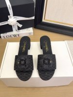 现货发售 *25 专柜 正品级 版本！！ 官方目录： 码数：35、36、37、38、39 34 40 41 需要定做跟客服 沟通 跟高:5Cm 2.5Cm 均配