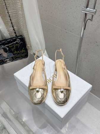 顶级版本 迪奥 Dior 2025春夏高定系列新款 Ballet 标志性电绣藤格纹低跟芭蕾舞女鞋 CD字母logo珍珠扣粗跟蝴蝶结凉鞋材质：进口金属羊皮 环保藤 - 点击图像关闭