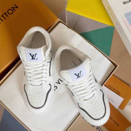顶级版本：女款 LV 路易威登L家 驴牌Stadium系列 高帮 休闲 运动鞋 小白鞋 原版购入开发 做货 本款 LV Stadium 运动鞋取材柔软 Mono