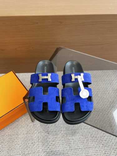 男10 HERMES爱马仕 新款二舅魔术拖鞋系列经典款踩云脚感，光脚或者搭配个袜子穿，都时髦的不行哦超可爱 夏天真的太需要百搭拖鞋了 怎么搭配都好看 随意且高级