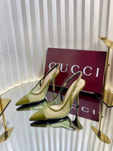 顶级版本 Gucci古驰女士G女士尖头银质感小字母Logo跟鞋火爆全网100周年秀场大爆款无原版不开发购买原版一比一完美复刻 ，黑色内里金属链条 面料：进口网面