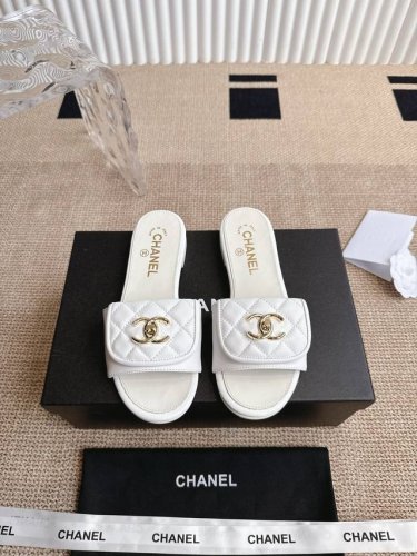 p直销 Chanel 香奈儿 25Ss 夏季新款凉拖 2025 香奈儿最新爆款 夏季拖鞋 百搭显脚瘦气质款，颜值爆棚的一款拖鞋，任意搭配都很绝！懒人拖鞋值得推荐
