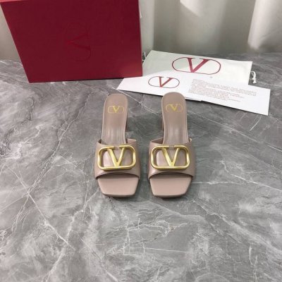 工厂p价p 顶级高端版本 代购品质 原版开发 Valentino 华伦天奴Ss经典爆款夏季方头粗跟凉拖鞋。V家新款全真皮金属金色大V扣子装饰抢手大爆款，Ins&