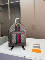 配木梳+小镜子 Gucci 酷奇Ophidia 老花双肩包 配色简直一绝 日常通勤，出门旅行必备哦 K-01尺寸24×28