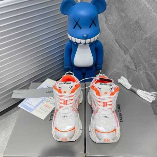 新货巴黎7.0 Bal*Nciag X Kith X复古野跑姥爹潮流百搭慢跑鞋 全球限量 600 双 巴黎全新联名款 全部采用原档案原楦数据开发 1:1比例克重