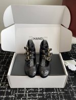 代购级 官网同步盒包装 Chanel小香 25Ss 春夏鞋头电绣双C Logo点缀，玛丽珍 粗跟单鞋 宛如女神脖子上的项链，上脚包裹性非常好，上脚跟显瘦，真的是