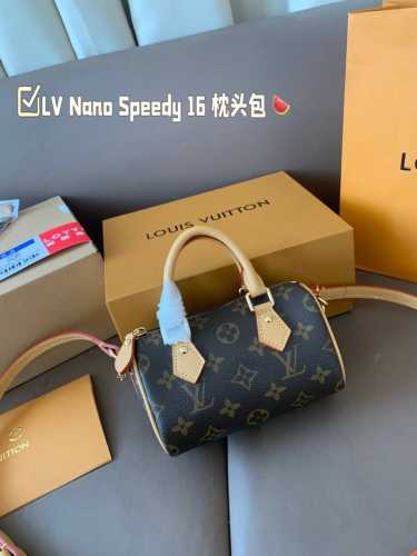 芯片配皮双盒 Lv Nano Speedy 16 枕头包 Lv 新款系列 枕头包 手袋,全网首发 Lv Speedy Nano 枕头包这款Retiro 手袋以标