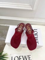loewe 罗意威 2025春夏新品 冰丝网小猫跟半拖鞋 loewe作为这两年最受欢迎的设计师牌 设计简单 细节巧妙 清新脱俗 不想满大街撞款的可以看看这个品牌
