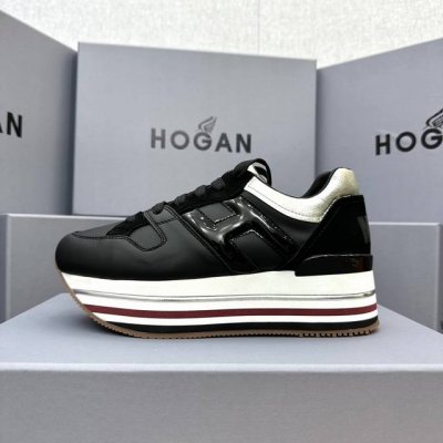 hogan 度假系列新款顶级版现货发售 松糕厚底顶级版 都市新潮休闲风 各明星 博主推荐 时尚百搭风格百变！原版楦型 原版大底一比一为你打造 值得推荐！ 鞋面采