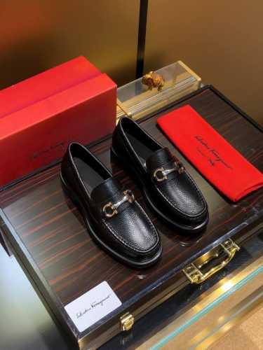 商品名称：Ferragamo 菲拉格慕 正规码数: 38-44 皮鞋 商品材料：精选 牛皮鞋面，舒适牛皮内里；原厂大底。