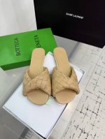 Bottega Venetabv Blink系列纽结编织饰带平底拖鞋 Ins 小红书巨多网红明星上身 真的太美了高级穿着又仙女 简约时髦又有设计感而且非常非常好