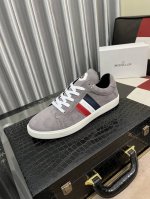 MONCLER 蒙口、官网同款 高品质男鞋 材料：定制小牛皮 网布透气内里真皮鞋垫 原版开模大底款式类型：男士休闲运动鞋 系带款男鞋系列 欧美潮流风格 随意搭