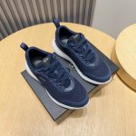 工厂P Boss 新款男仕运动鞋 知名运动品牌新款隆重上市 以奢华高端设计出货 鞋面选用原版透气飞织制成 羊皮垫脚 轻质橡胶大底。轻奢风格，鞋面透气不闷脚，简约