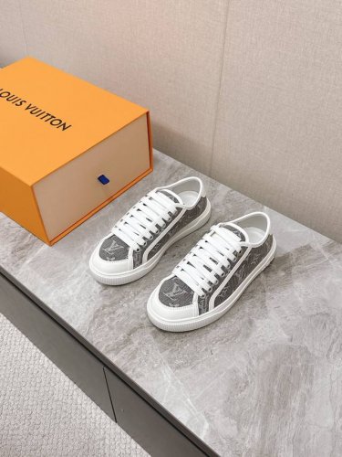 Lv路易威登 Lagoon Sneaker 25Ss春夏新款 丹宁牛仔帆布鞋 春夏限定 真的有人可以拒绝这么可爱的鞋子吗 牛仔面料真的太适合夏天了颜色清爽又很轻