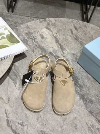 顶级品质 prada Fw25 New Arrival～ 普拉达2025女士新款罗马包头凉鞋 专柜一上就断货的节奏 超级多的网红时尚博主种草 上脚真的太舒服了 - 点击图像关闭